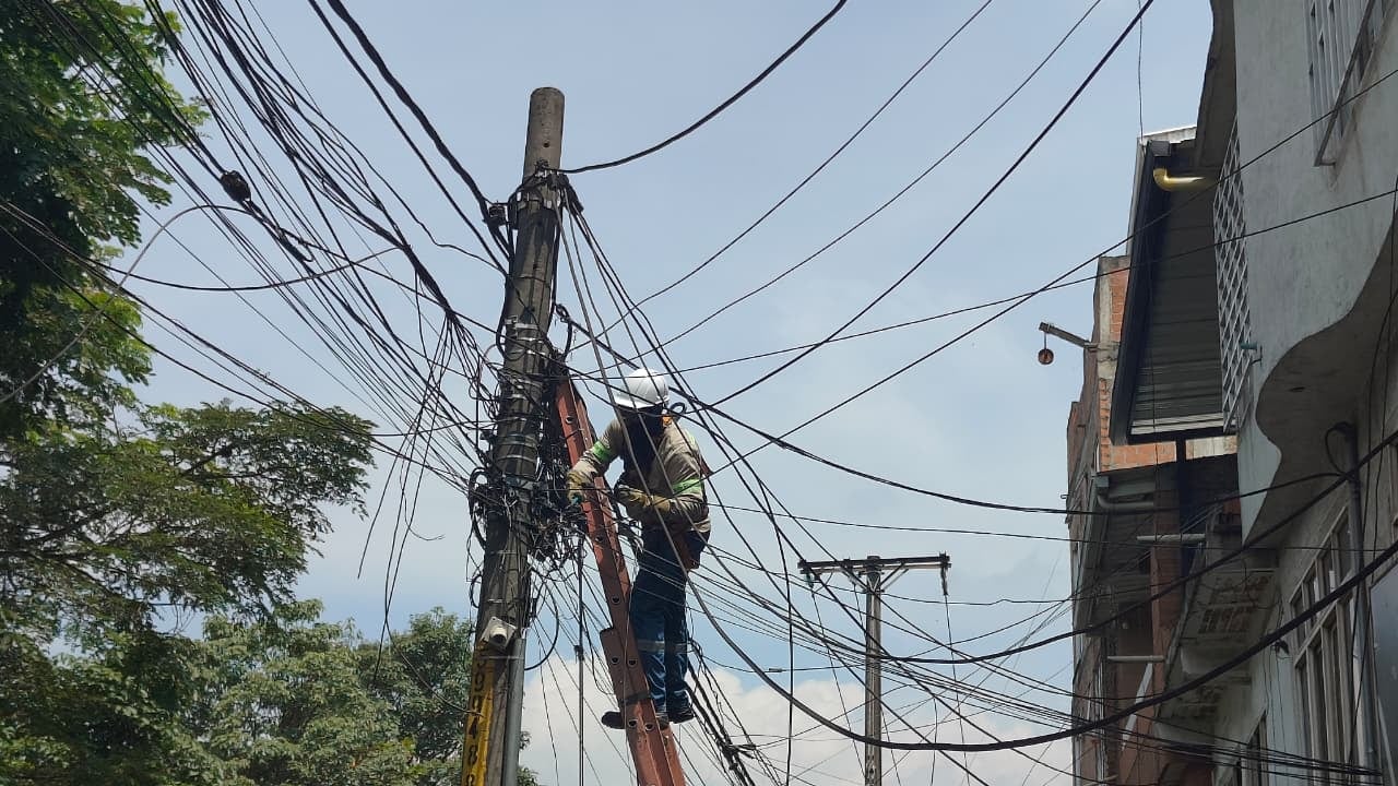 La iniciativa para soterrar los cables de alta tensión en Bogotá fue aprobada por el Concejo con 24 votos a favor y 10 en contra.