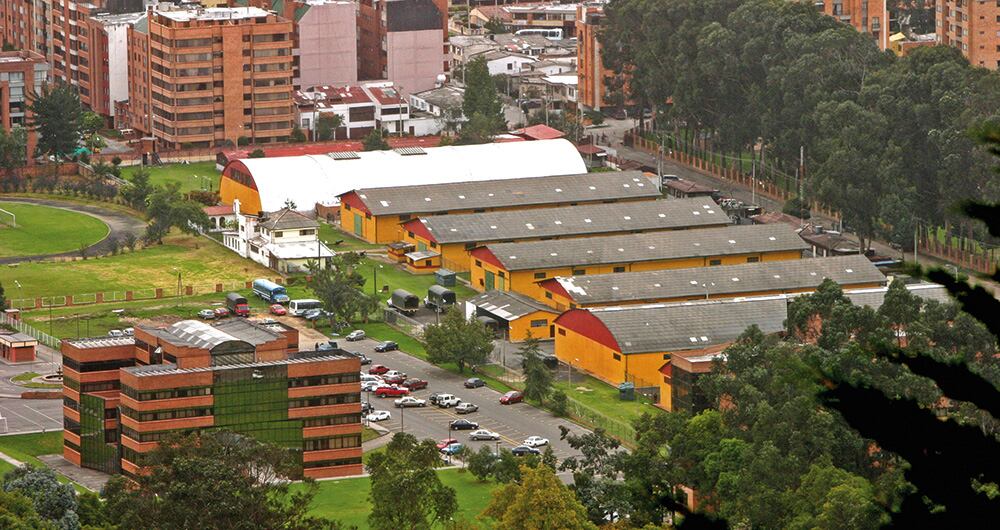 El Estado no puede permitir el abuso de poder de sus generales. Y menos que el aparato de inteligencia y contrainteligencia de la institución esté dedicado a perseguir a un humilde profesor de inglés porque simplemente perturba personalmente a un alto oficial.