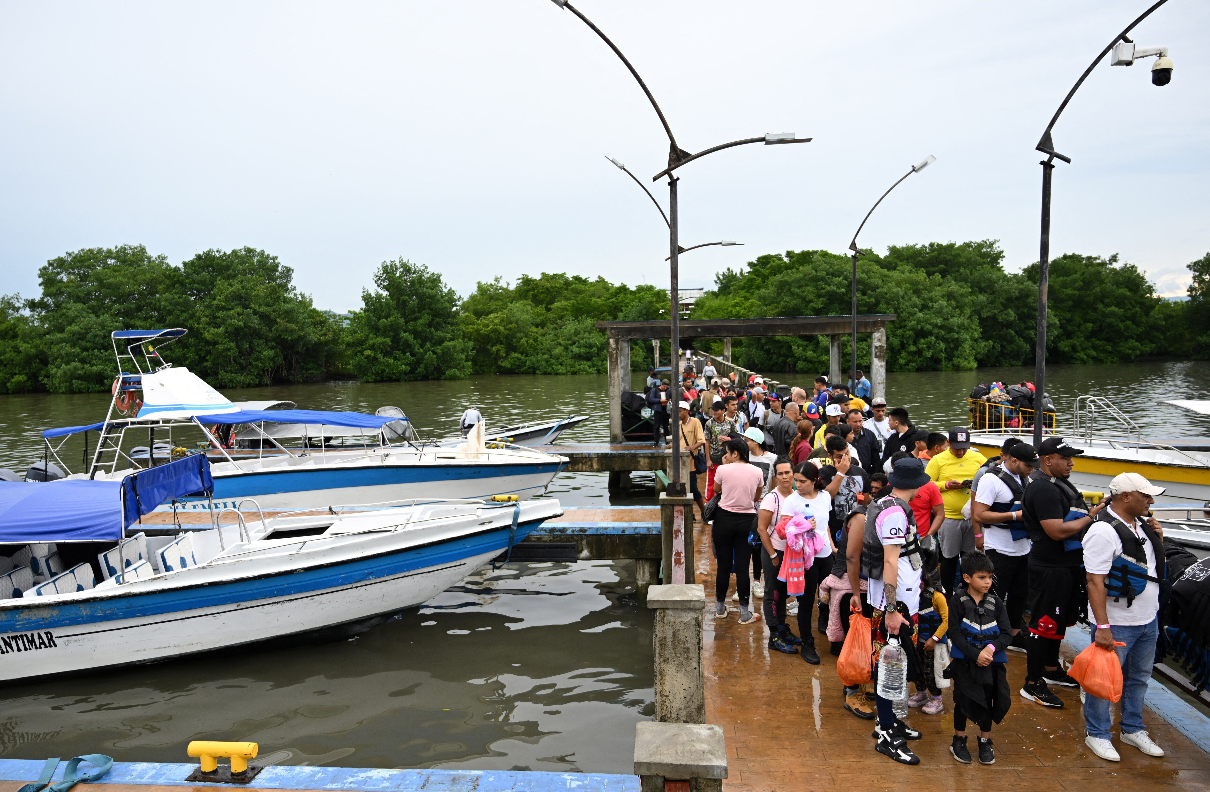 La frontera con Panamá es a la vez un dique difícil de cruzar y una oportunidad para ganar dinero a expensas del sueño americano.