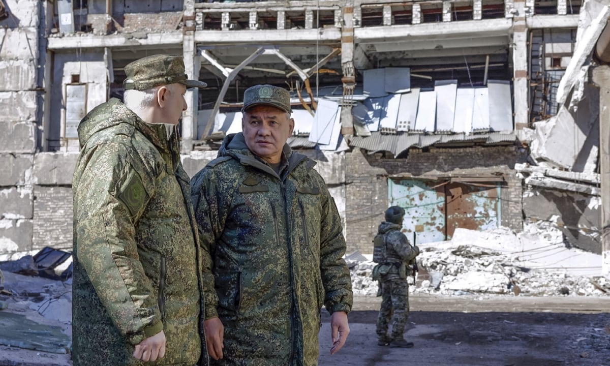 Serguéi Shoigú visitó al ejército ruso en Ucrania