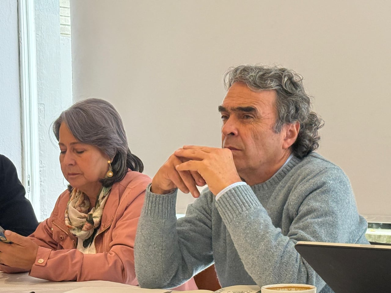 Sergio Fajardo presentó a la primera parte de su equipo programático.