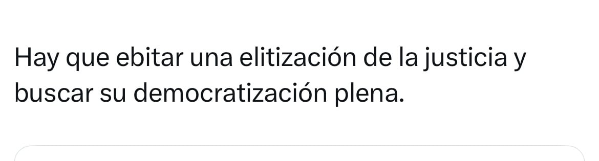 Trino de Gustavo Petro con errores de ortografía