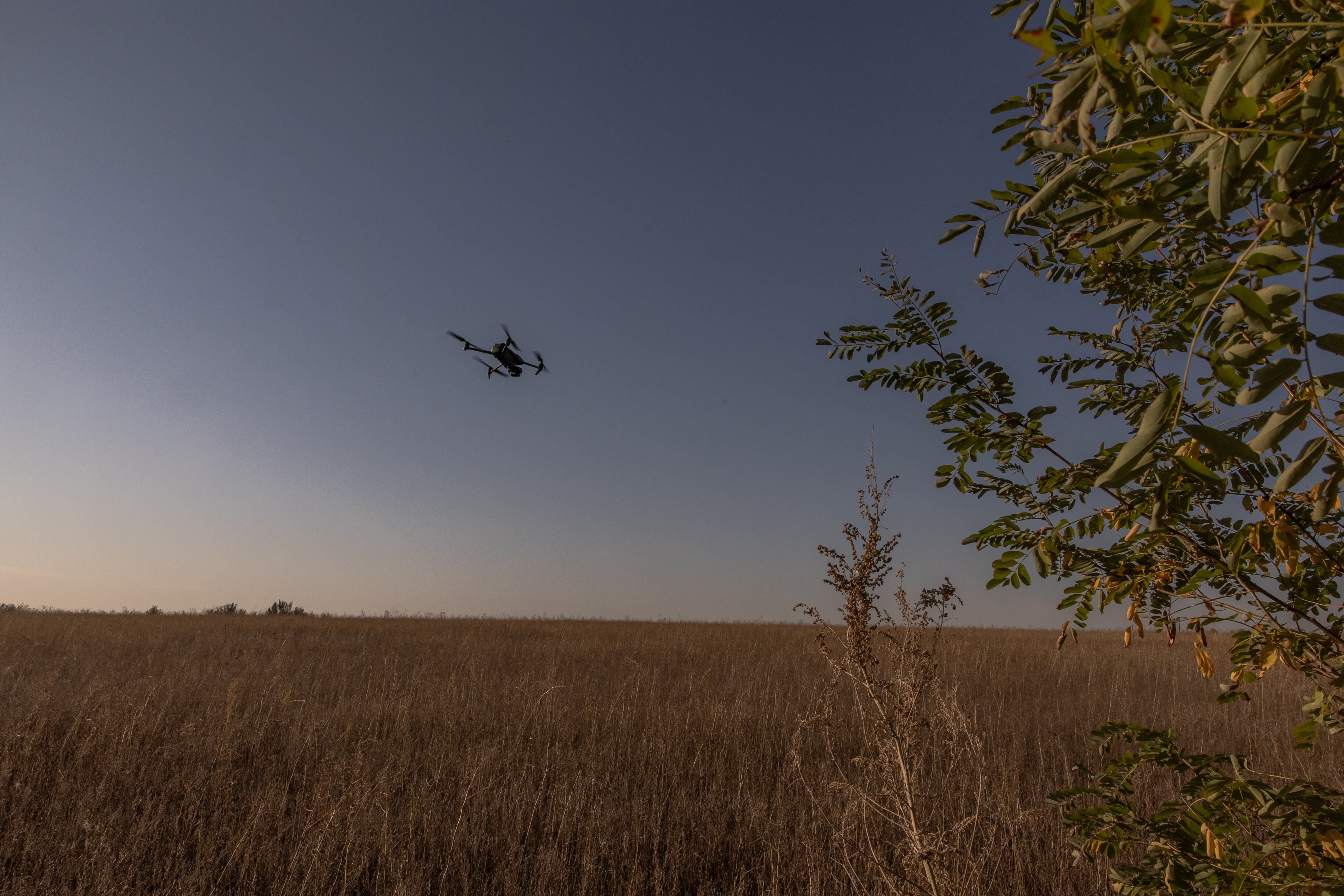 En respuesta a los ataques con misiles aéreos guiados, las autoridades ucranianas ordenaron la evacuación obligatoria de partes de Kupiansk y aldeas vecinas