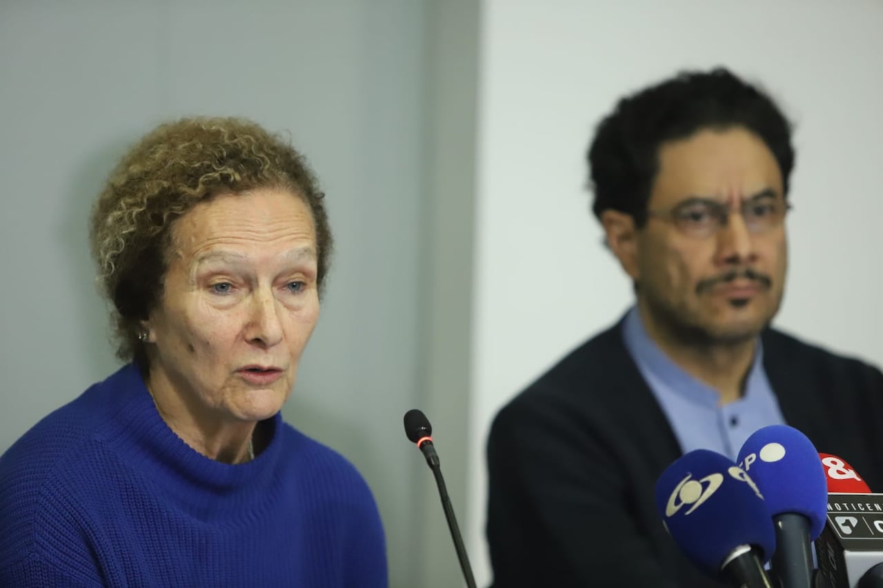 Rueda de Prensa negociadores del Gobierno con el ELN Vera Grabe e Iván Cepeda
