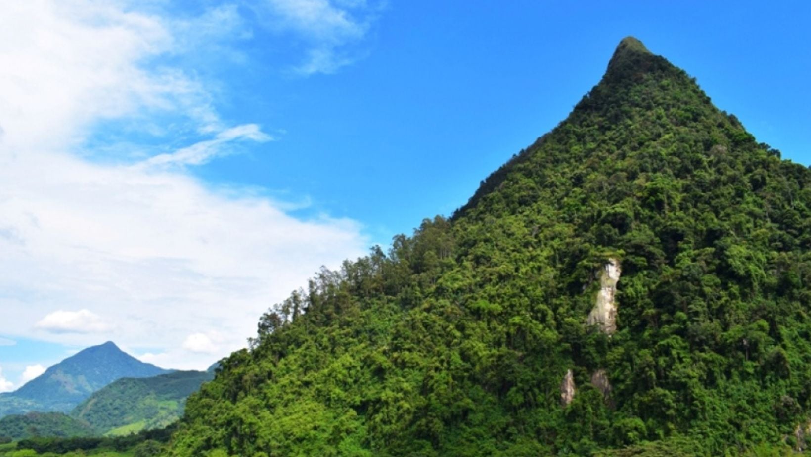 Visite la pirámide natural más grande de Colombia y el mundo: ¿dónde queda y qué experiencias ofrece?