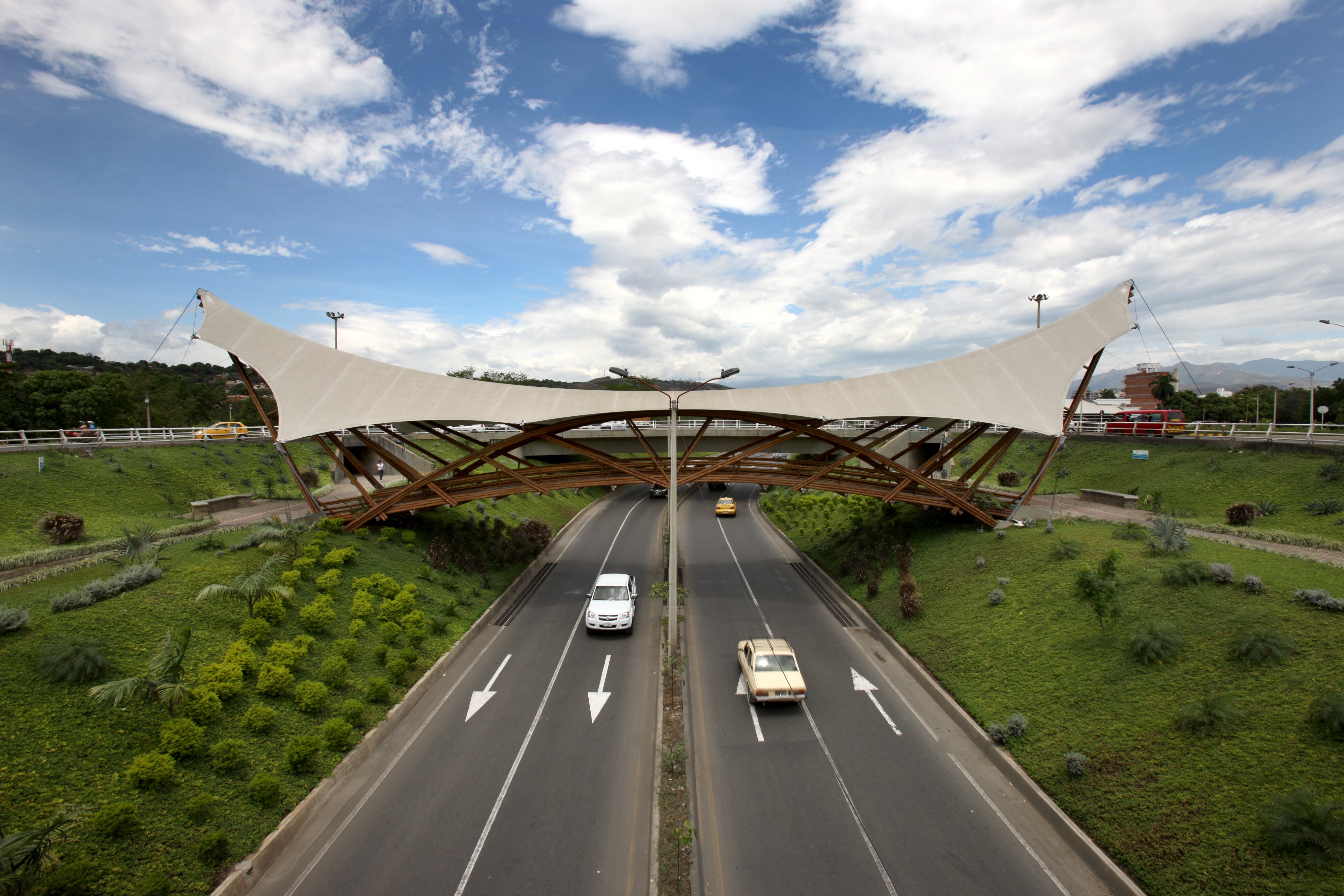 Se busca recuperar 100 kilómetros de malla vial que se encuentran en mal estado.