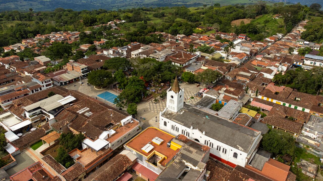 Valparaíso, Antioquia - Colombia. Octubre 27 de 2024. Municipio de 127 kilómetros cuadrados.