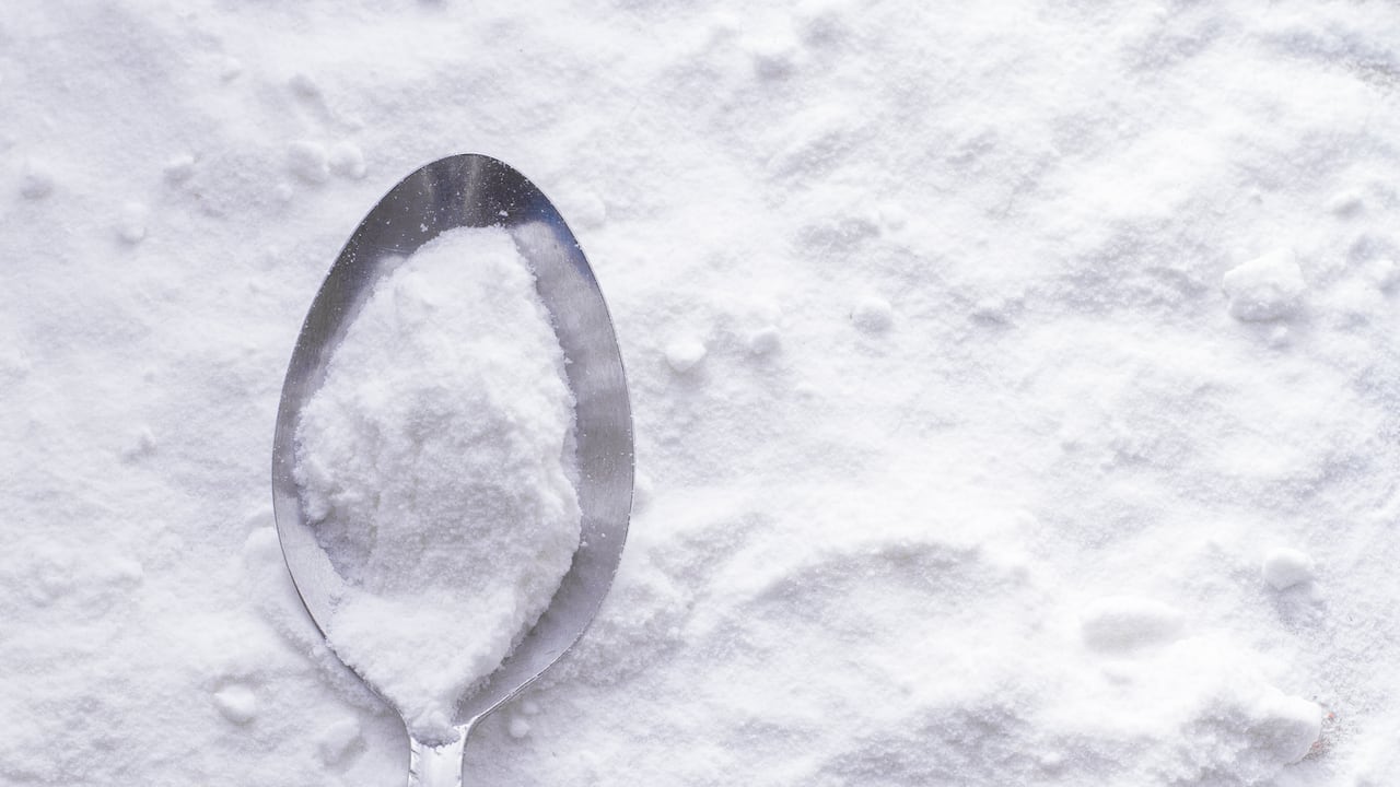 Bicarbonato de sodio ¿cuáles son los principales beneficios y contraindicaciones de consumirlo?