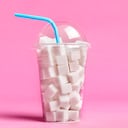 Bebidas azucaradas, también suben en colesterol.