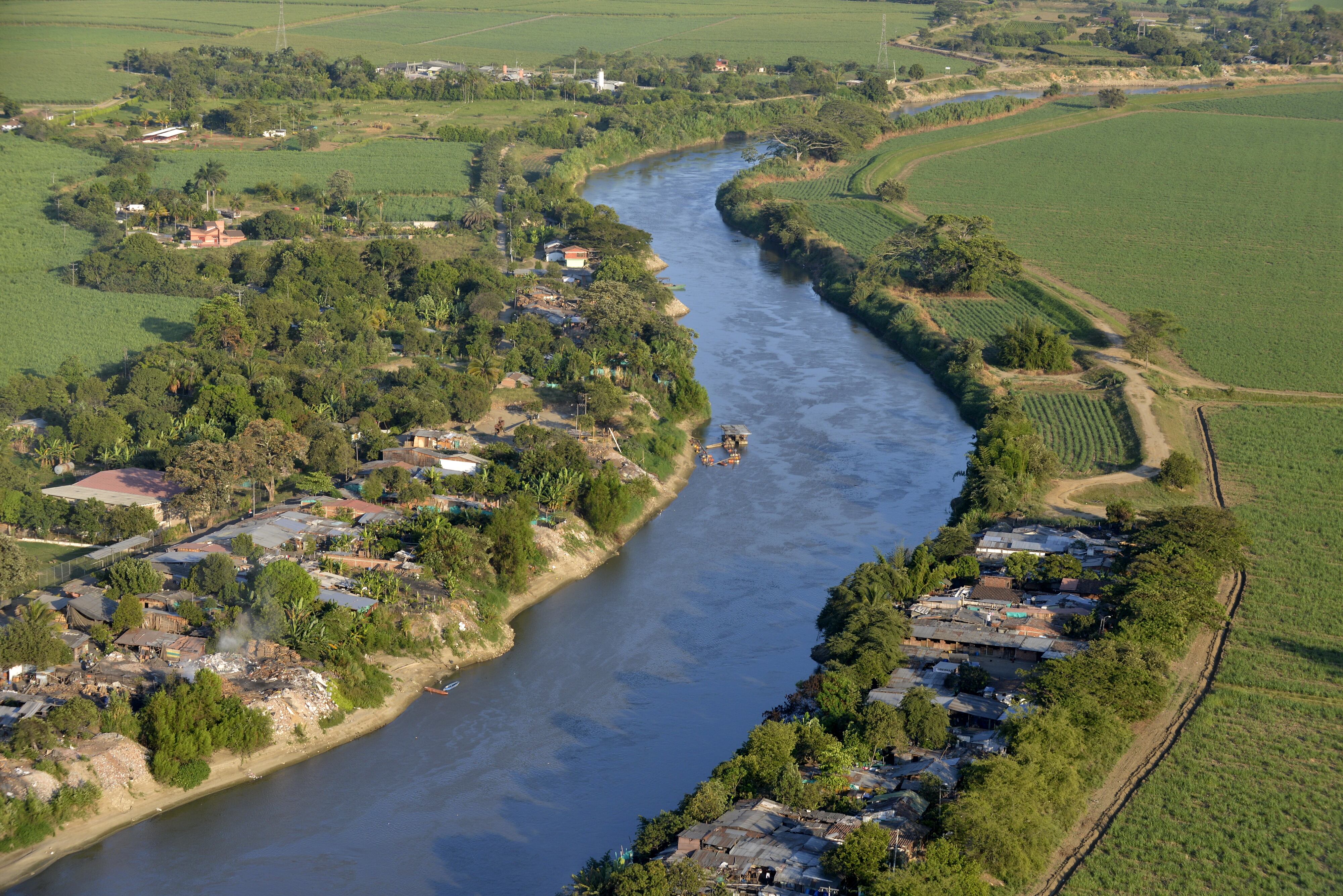 El río Cauca, según información de las autoridades, se estaría utilizando como corredor para transportar estupefacientes. En los últimos días, se  han incautado dos cargamentos de marihuana.