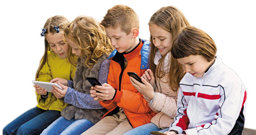 En los niños, el abuso de las redes sociales puede afectar a nivel cognitivo y emocional, además de que limita la imaginación y la creatividad. 