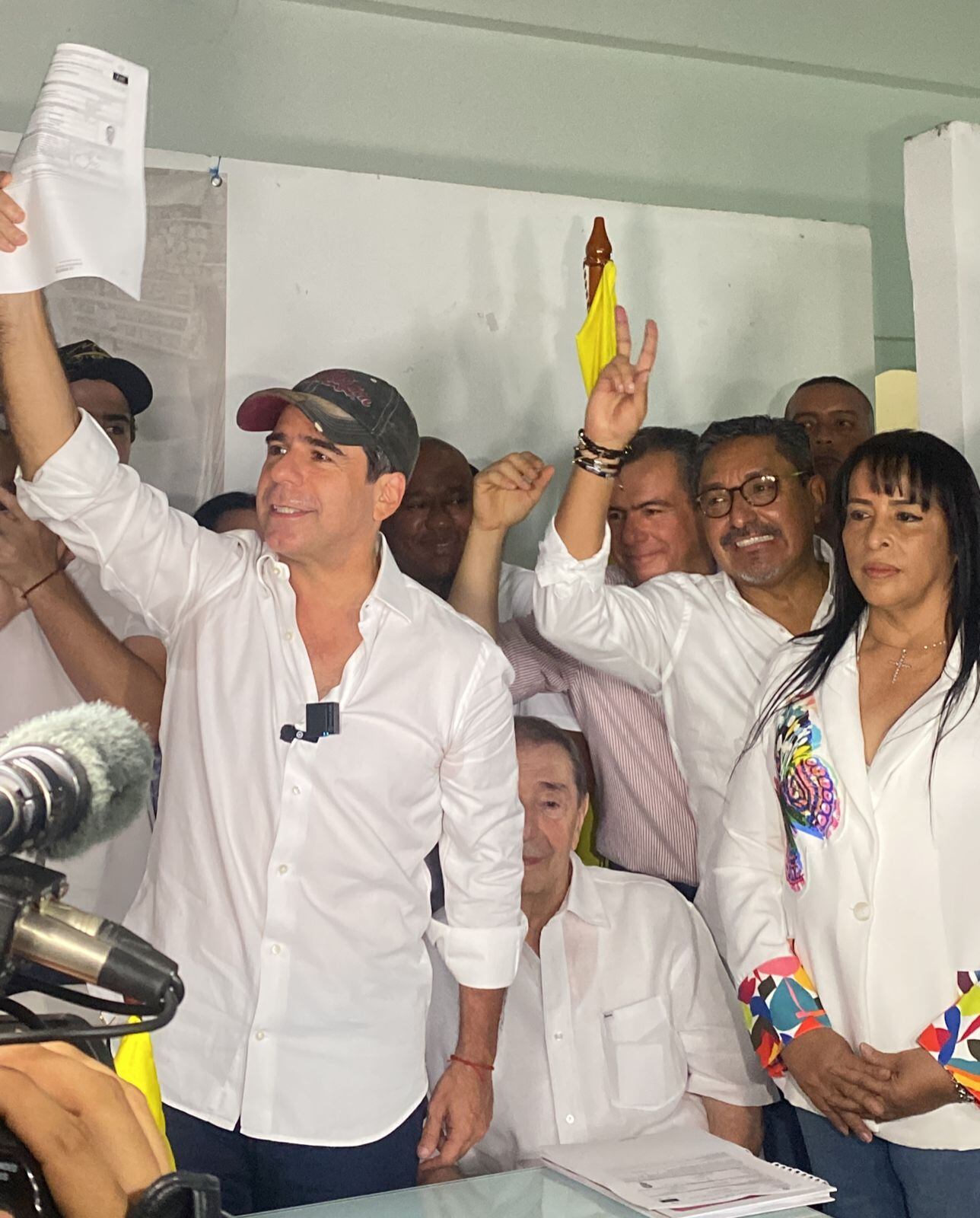 Álex Char durante su inscripción ante la Registraduría.