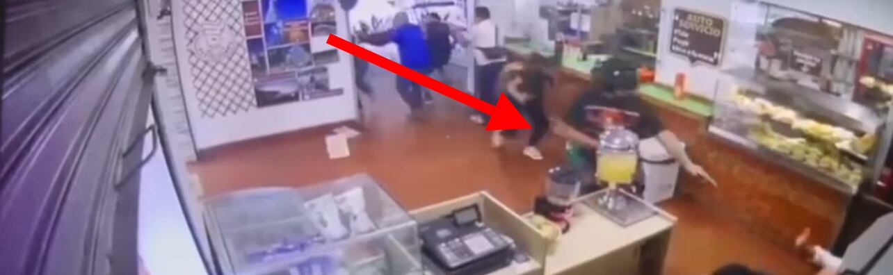 Momento en el que el sicario dispara en contra el veedor ciudadano Jaime Vásquez  asesinado en Cúcuta.