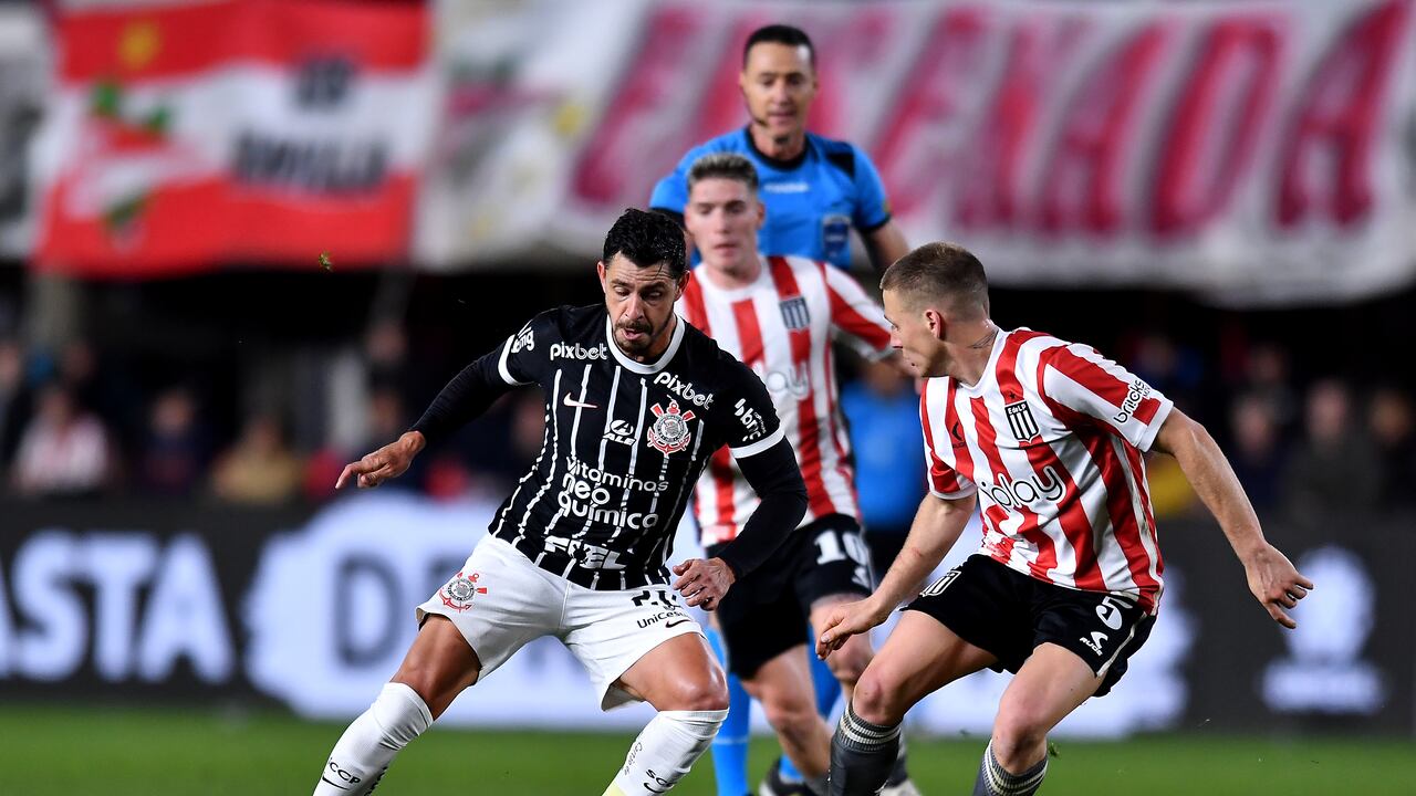 Estudiantes v Corinthians - Copa CONMEBOL Sudamericana 2023