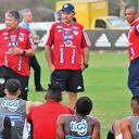 El Bolillo Gómez se estrenará este sábado en el banco del Junior con el juego en Barranquilla ante Santa Fe.