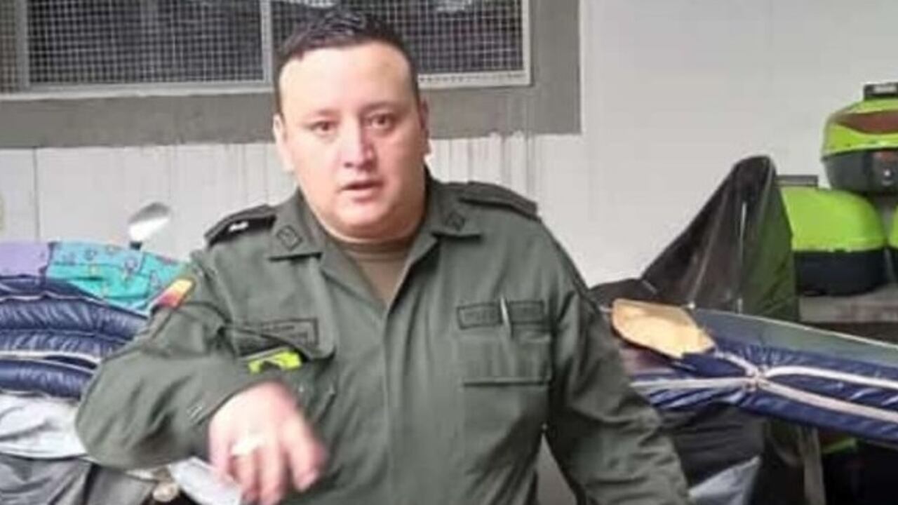 El policía fue identificado como Mario Fernando Guerrero Basante, oriundo de Pasto (Nariño).