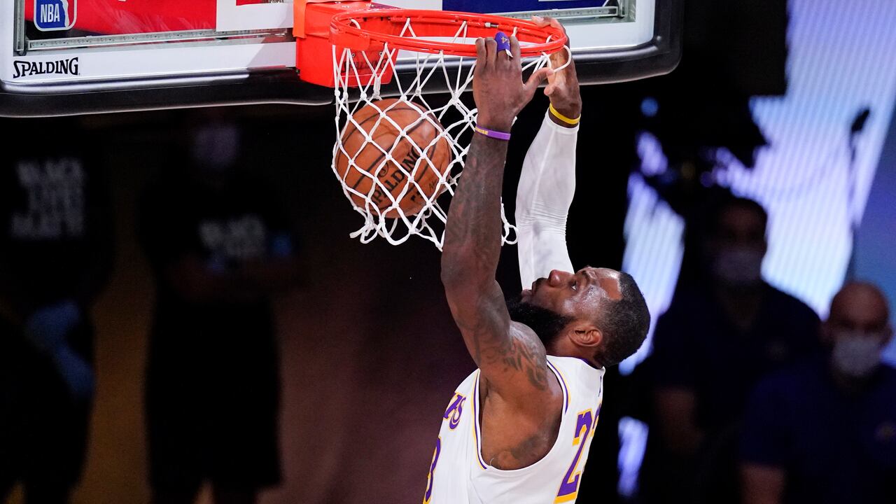 Jugador de Los Angeles Lakers.