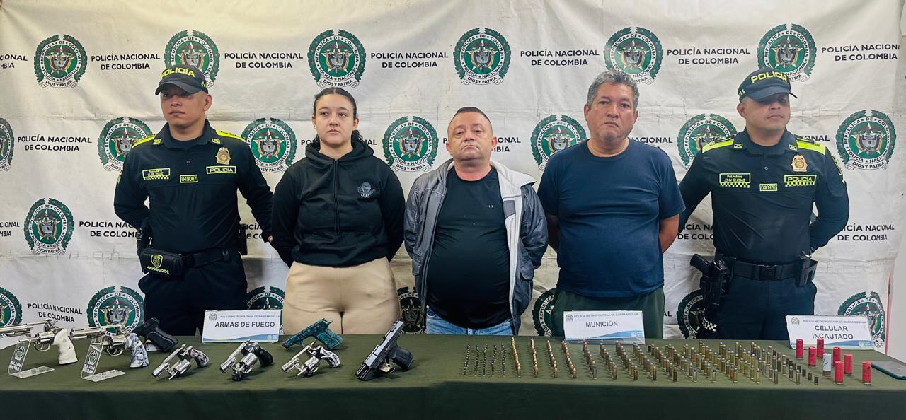 Capturados y armas decomisadas.