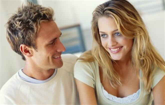 Las personas manipuladoras emocionalmente pueden mostrarse muy amables. Foto: Thinkstock