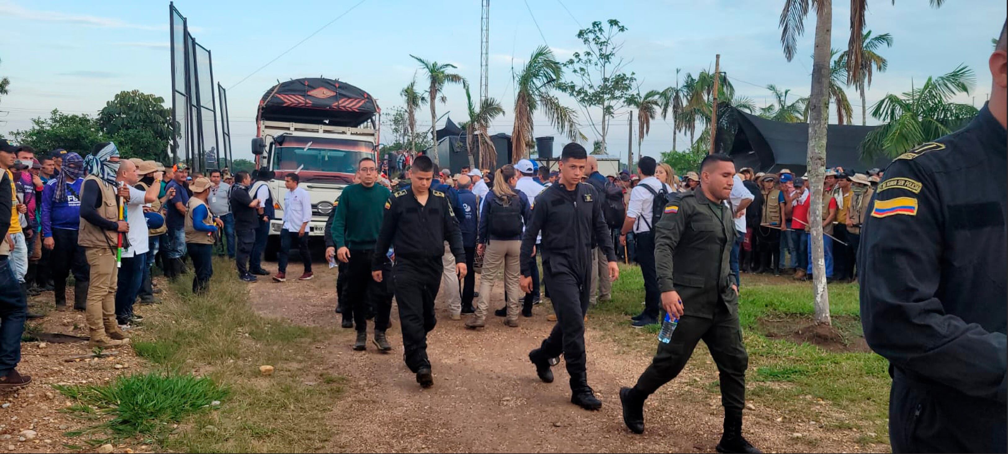 liberación uniformados del Esmad