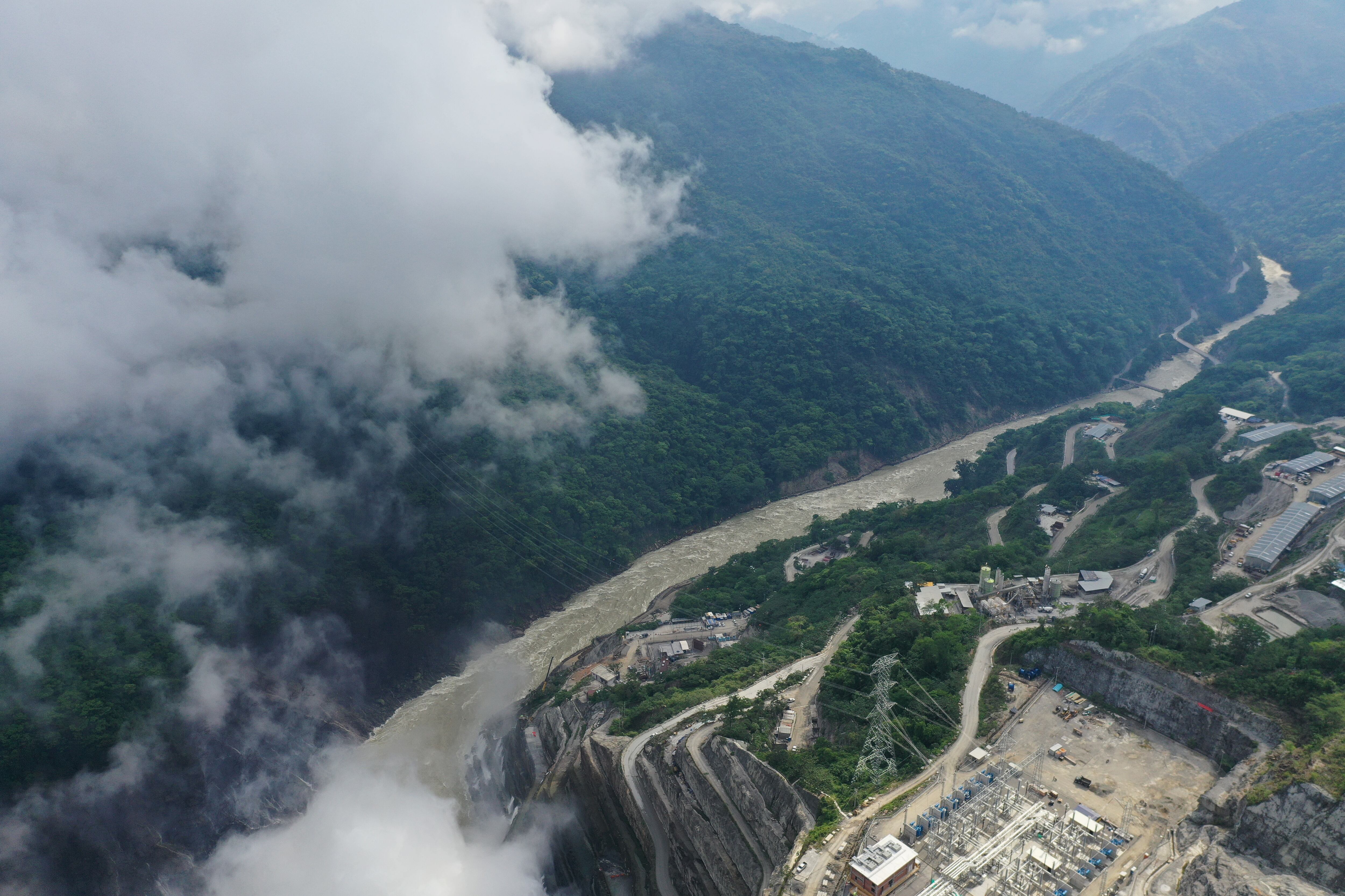 HIDROITUANGO
FOTO: ESTEBAN VEGA LA-ROTTA
REVISTA SEMANA