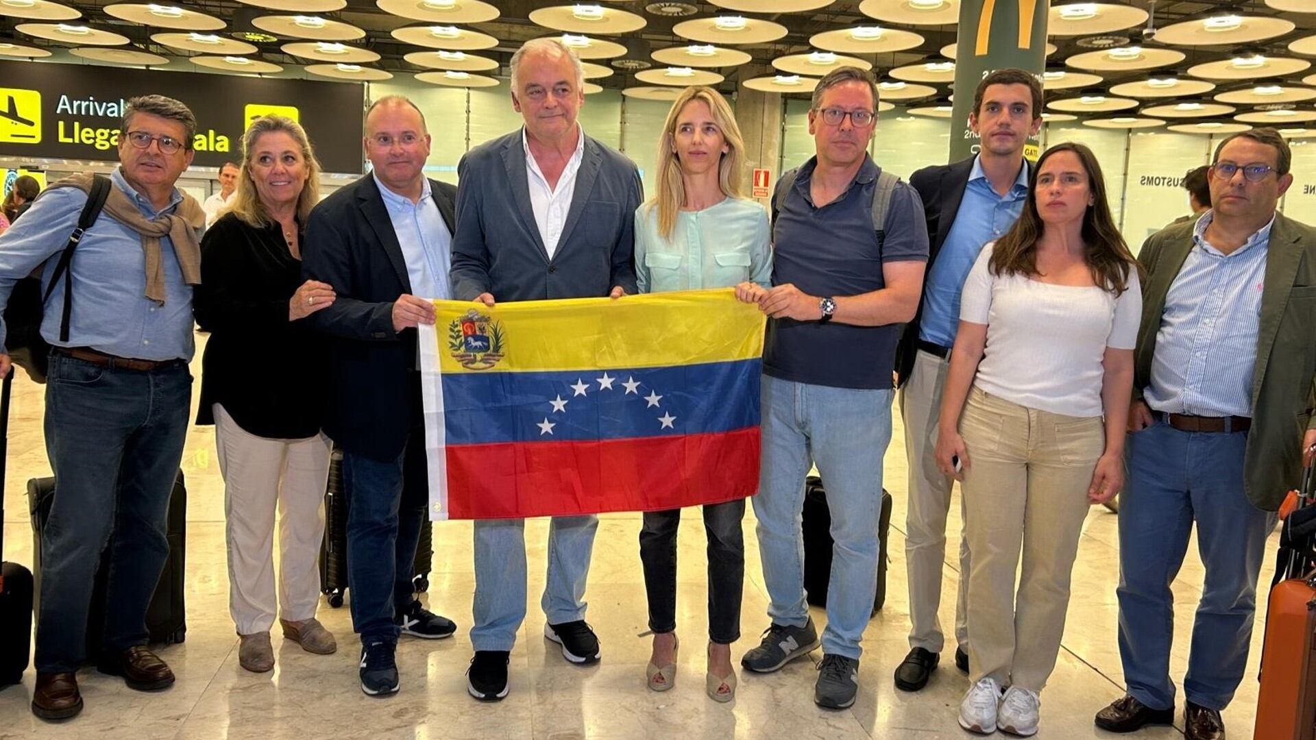 Delegación de miembros del Partido Popular que han sido expulsados de Venezuela, a 27 de julio de 2024 en el Aeropuerto Adolfo Suárez Madrid.