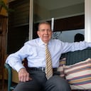 Venezuelan presidential candidate Edmundo Gonzalez poses for a picture during an interview with AFP in Caracas on April 24, 2024. Opposition parties formalized on April 23 their adhesion to the unitary candidacy of diplomat Edmundo Gonzalez Urrutia to face President Nicolas Maduro in the elections of next July 28 in Venezuela, on the verge of the deadline for the procedure, amidst complaints of obstacles. (Photo by Ronald PE�A / AFP)