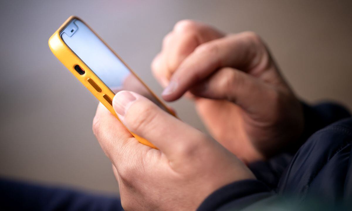 Llamadas por celular que se finalizan solas.