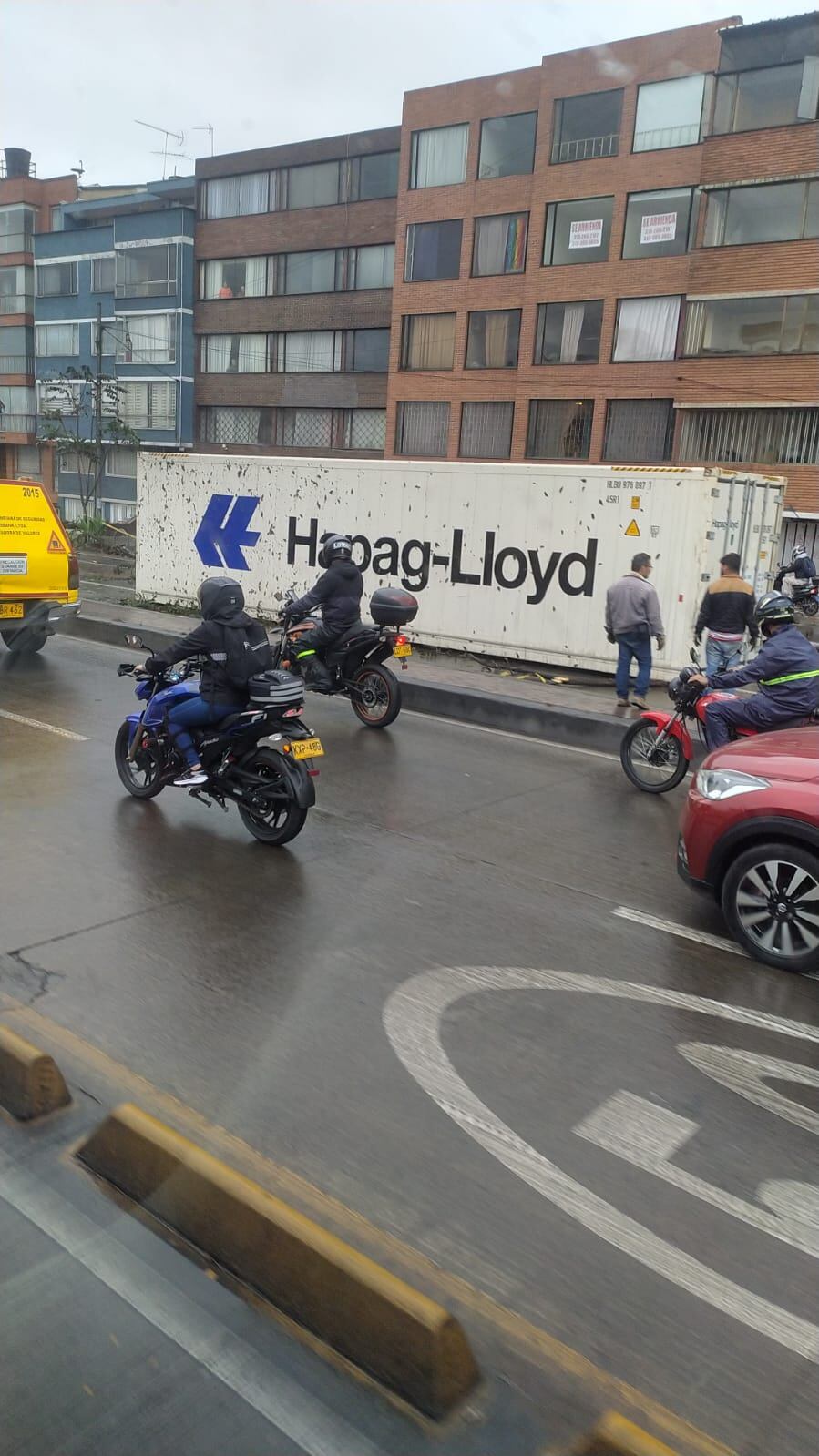 Por puente de San Pedro, se presenta un alto flujo vehicular en los principales corredores viales.