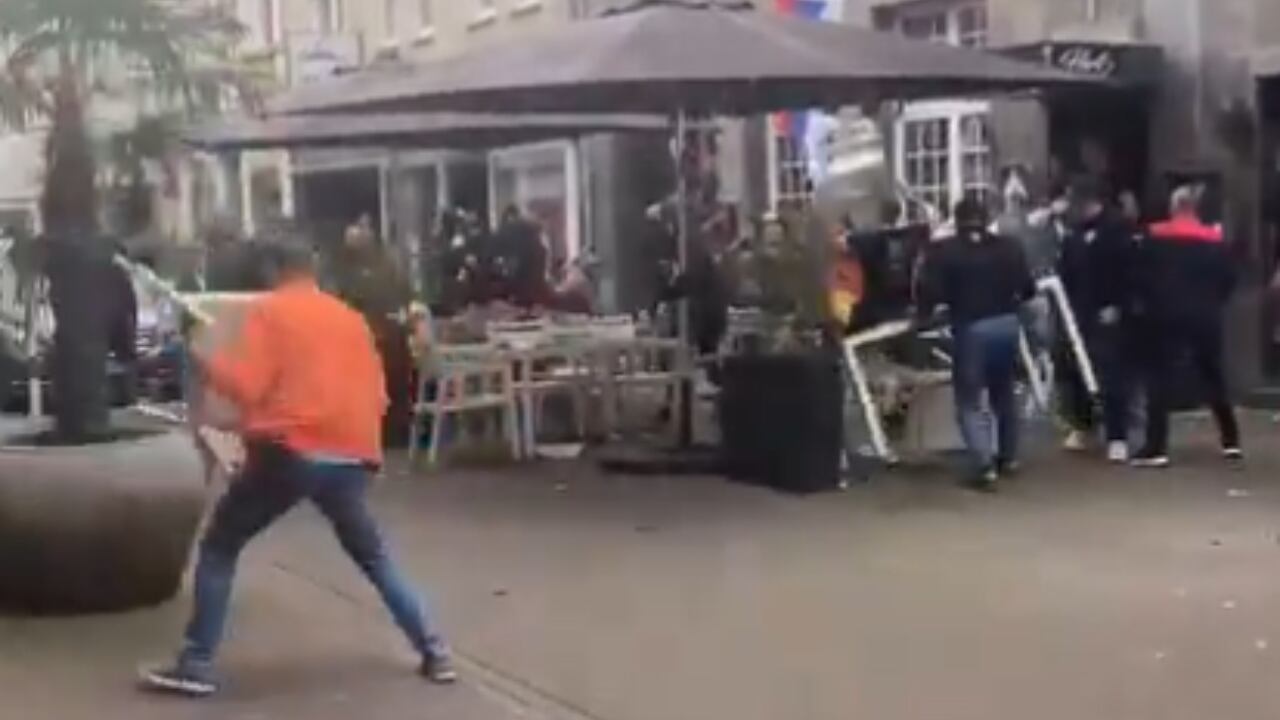 Fueron detenidas siete personas.