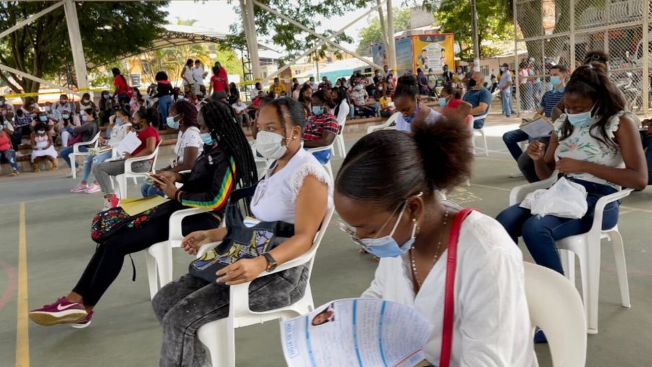 El programa está dirigido a toda la población de Villa Rica, desde jóvenes y adultos, hasta familias que desean conformar su propio negocio.