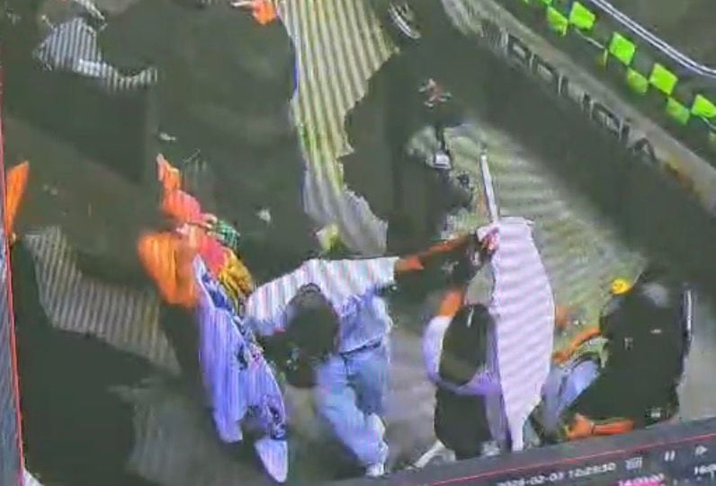 Esta foto confirma la agresión al joven uribista.