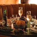 Un restaurante en Australia ha generado polémica por sus condiciones para ingresar.