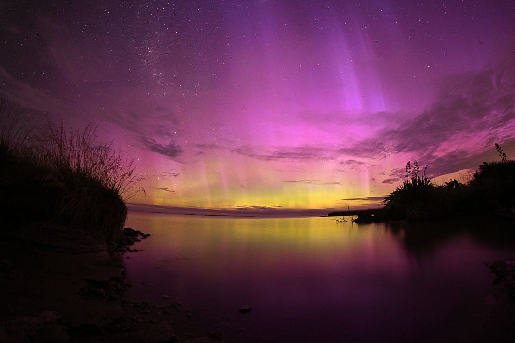 Observaciones de galaxias lejanas han abierto un debate inesperado en la cosmología moderna.