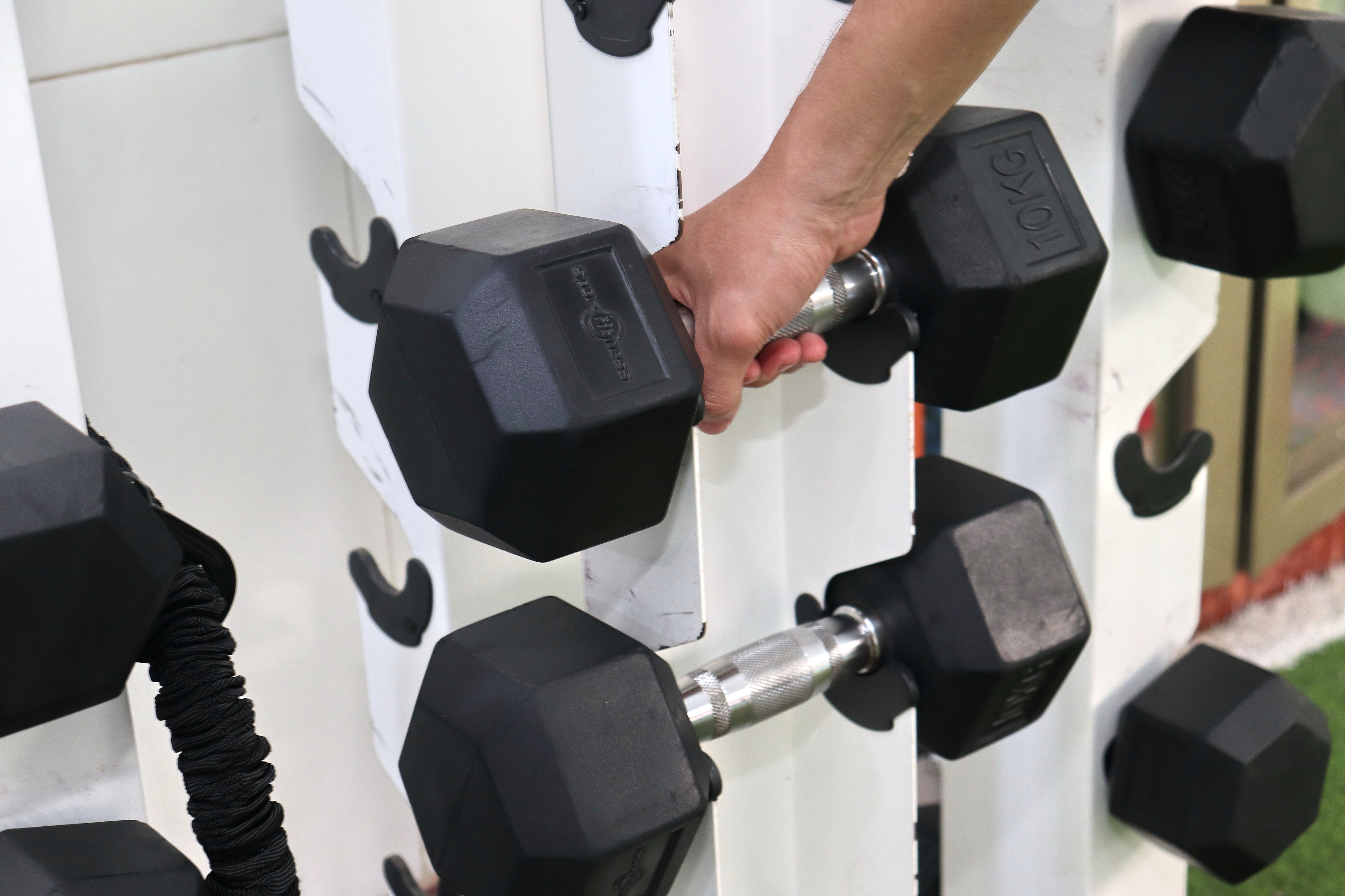 ACONDICIONAMIENTO FÍSICO, GIMNASIO, PESAS, EJERCICIO, SALUD, DEPORTE, CALI