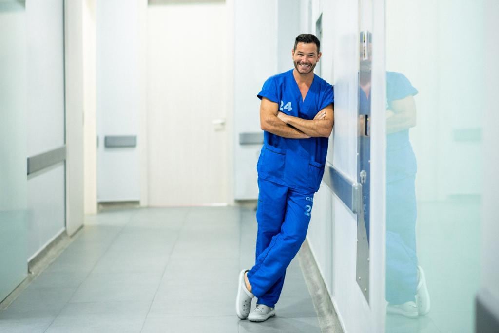 "El resultado de cualquier cirugía estética depende de un conjunto de hábitos, como el deporte y la nutrición", asegura Carlos Zuleta.