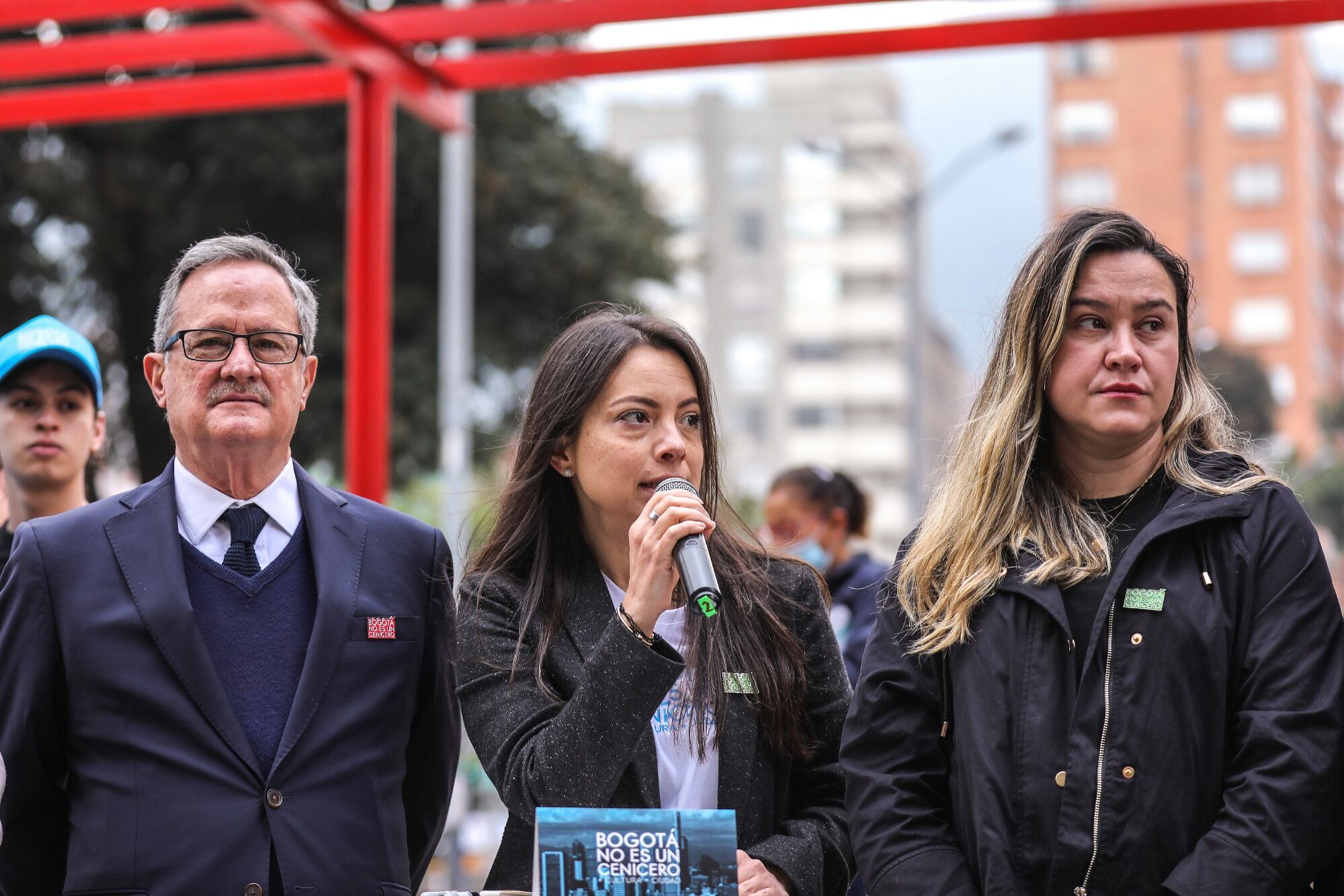 Silvia Barrero, vicepresidente de Asuntos Corporativos de Philip Morris
International en el Clúster Andino, durante el lanzamiento de la campaña en el Parque de los Hippies.