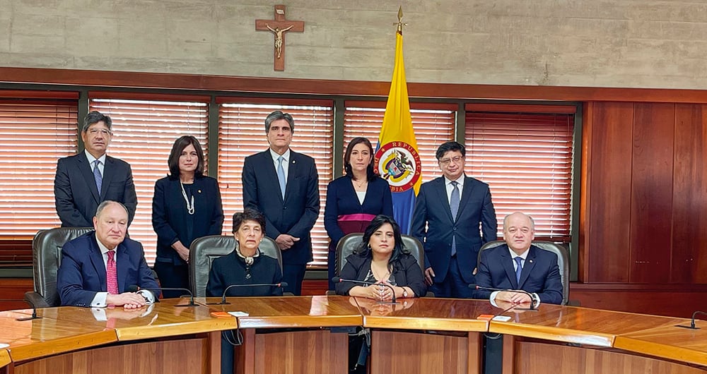  En la Sala Plena de la Corte Constitucional, seis magistrados votaron a favor de tumbar la cadena perpetua y tres lo hicieron en contra.