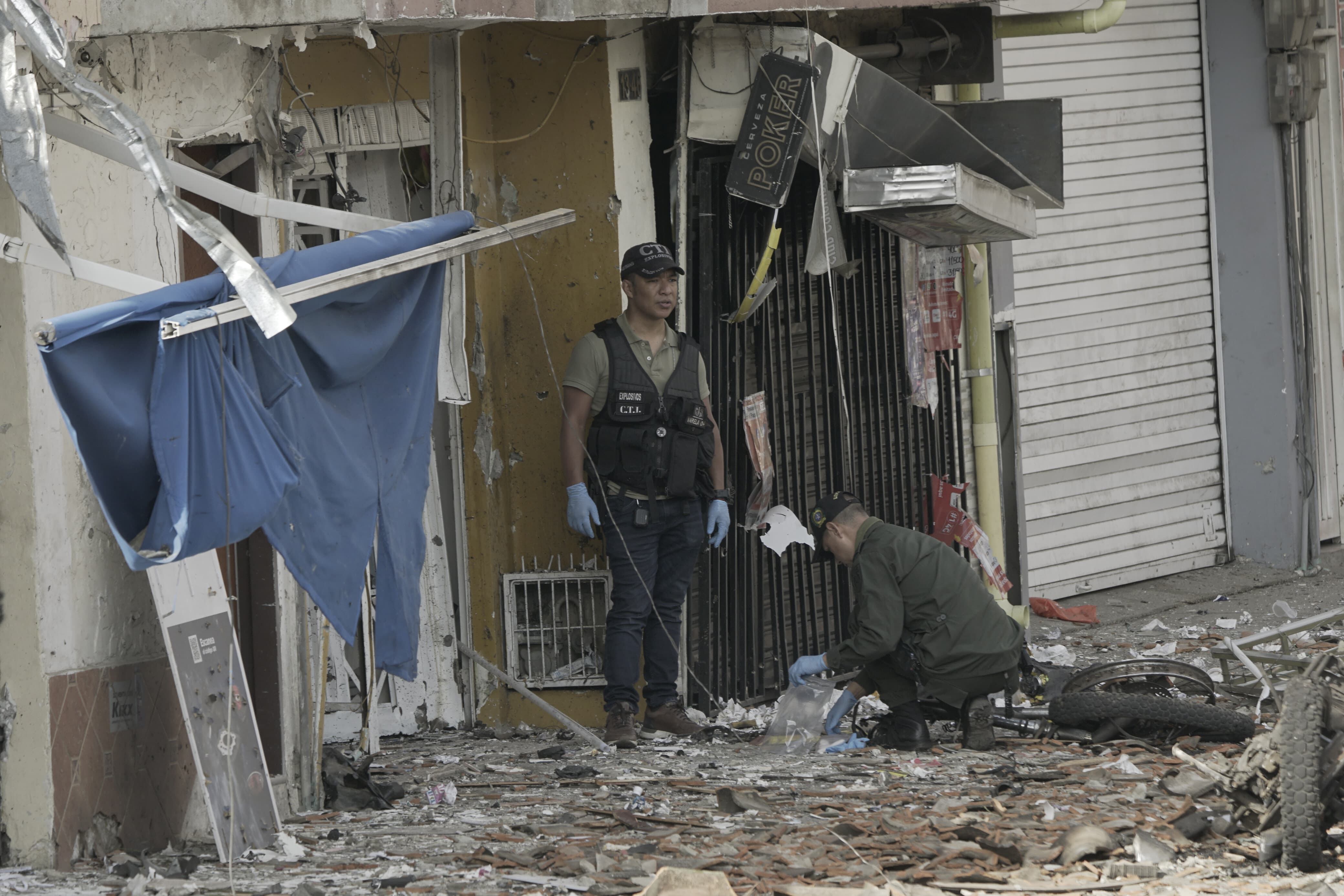 Atentado con una moto cargada de explosivos en jamundí Valle