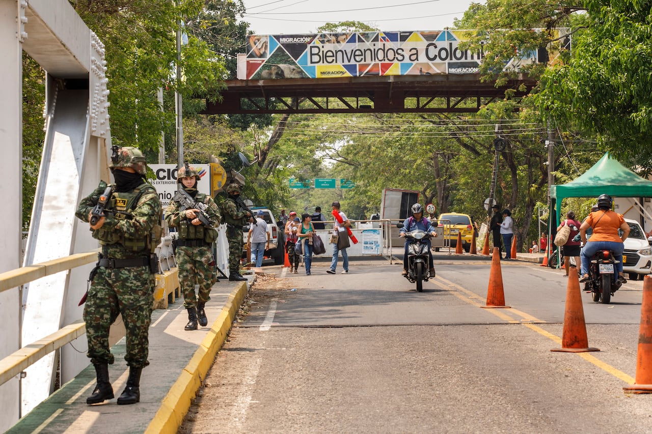 Frontera de Arauca con Venezuela. Autoridades redoblarán presencia militar y policial por posesión presidencial en el vecino país.