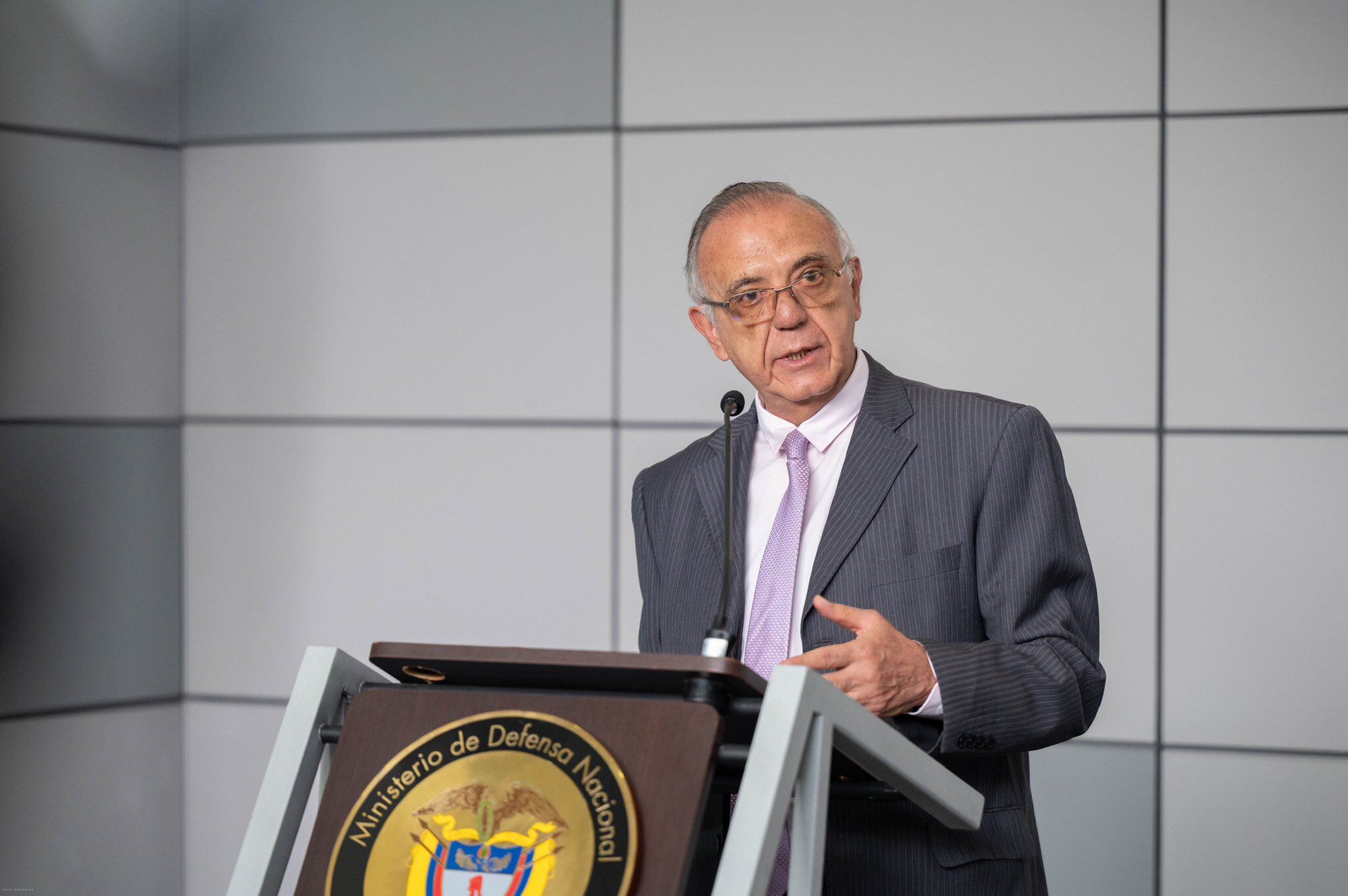 El Ministro de Defensa, Iván Velázquez.