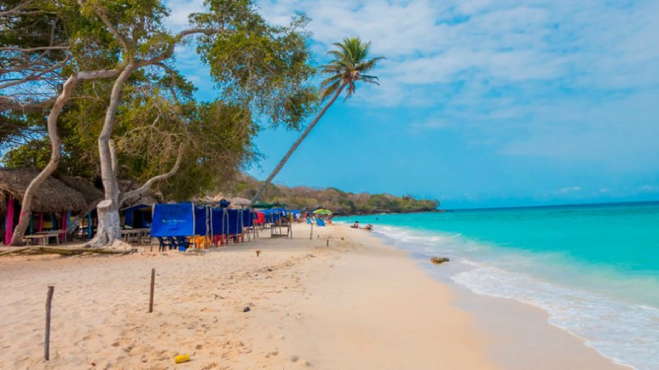 Visto bueno del Gobierno al regreso de playas y piscinas