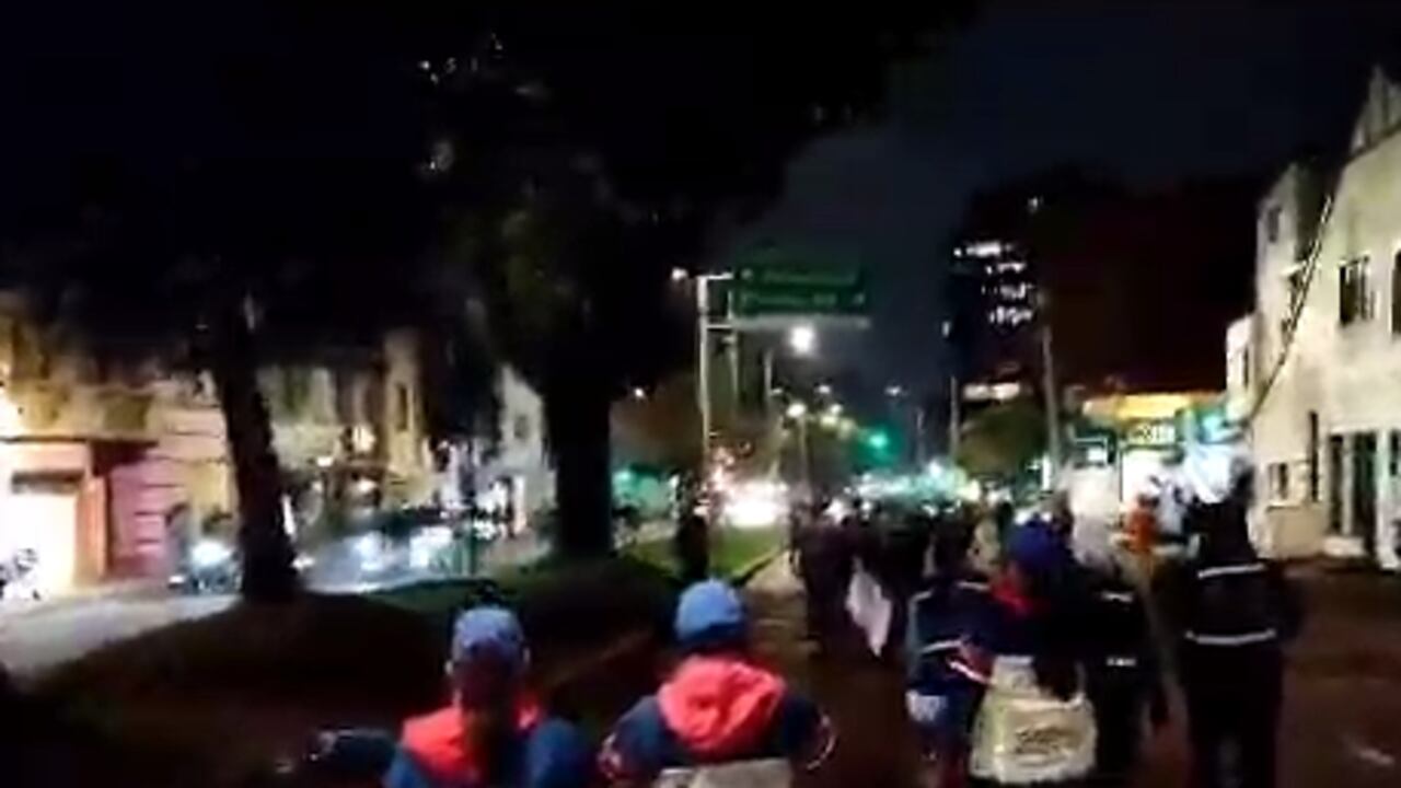 El equipo de la Policía de Tránsito hizo presencia en el sitio para evitar bloqueos en las vías.
