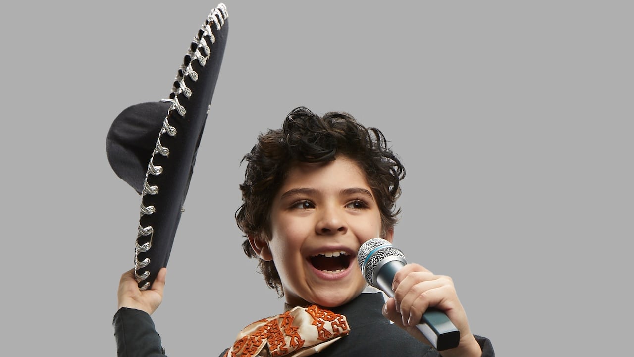 Kaled Acab interpreta a Vicente Fernández en su niñez, en la serie 'El Rey'.