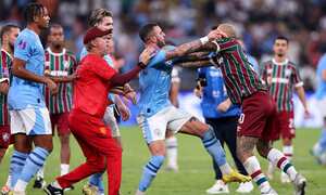 Pelea en la final quedó en video.