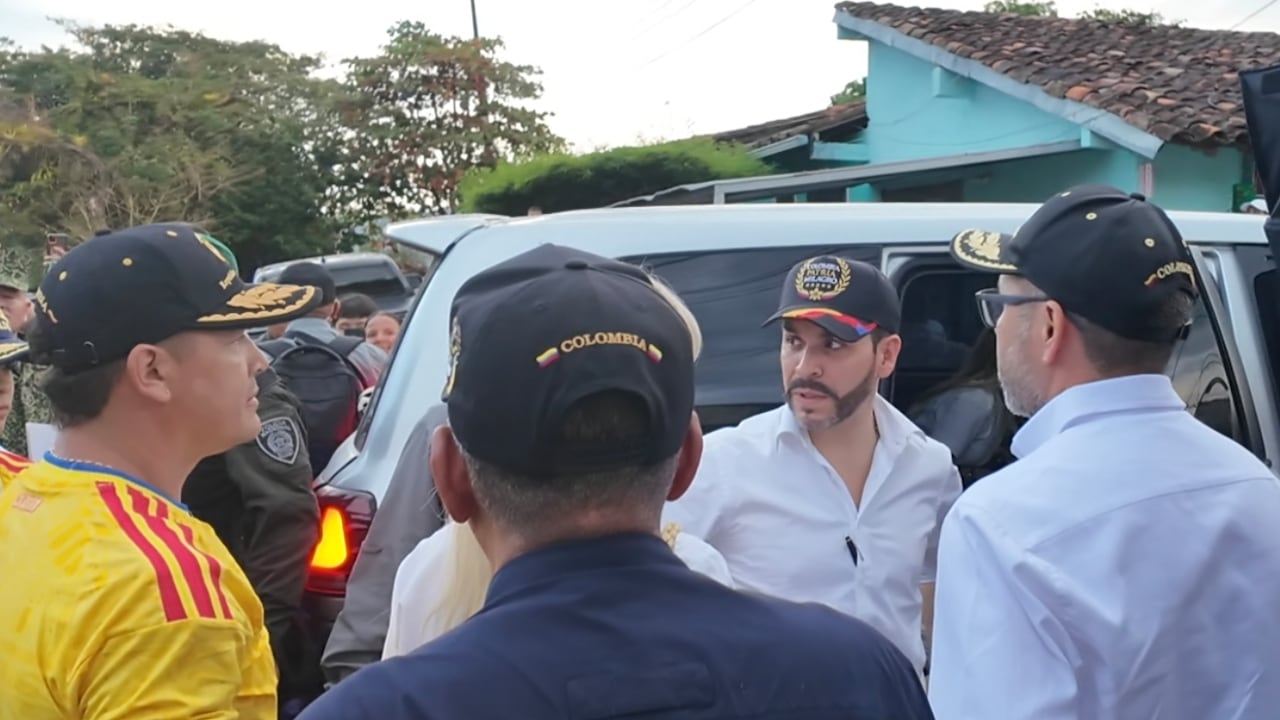 El presidente Abelardo De La Espriella encendió las alarmas por los incendios en el departamento del Tolima.