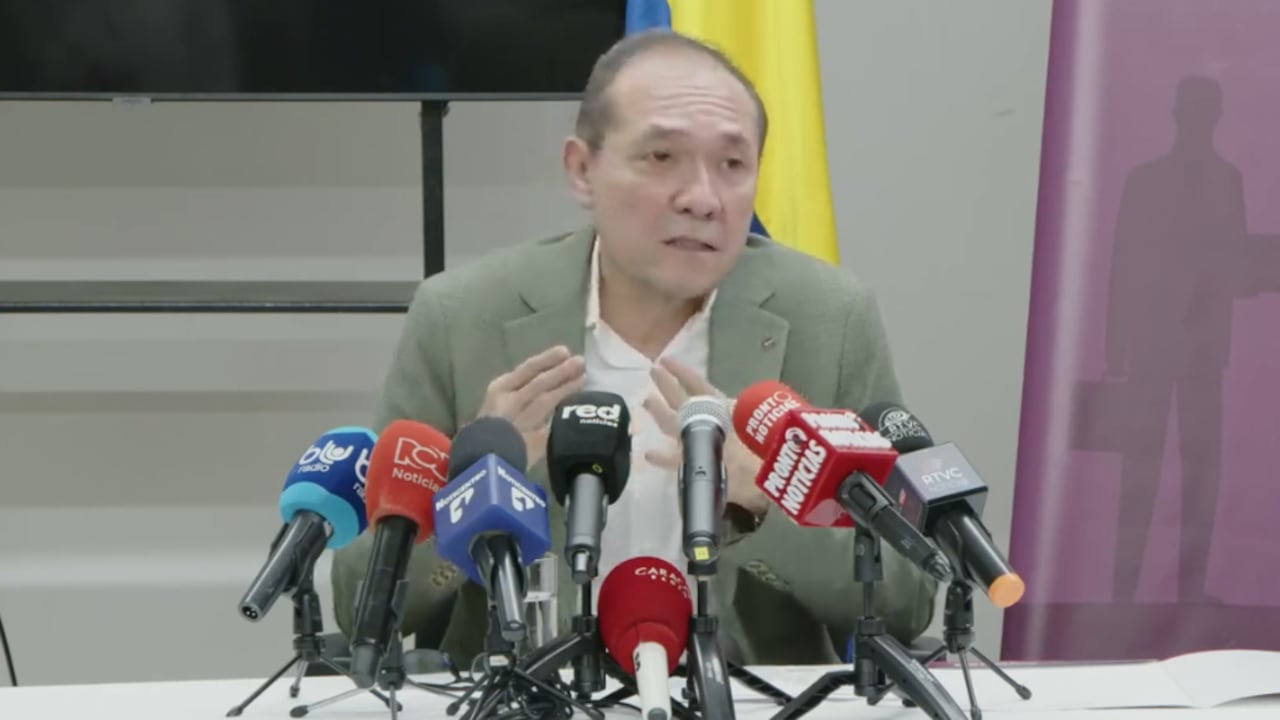 Antonio Sanguino, ministro de Trabajo, durante la presentación del cronograma de concertación del alza en el salario mínimo 2026.