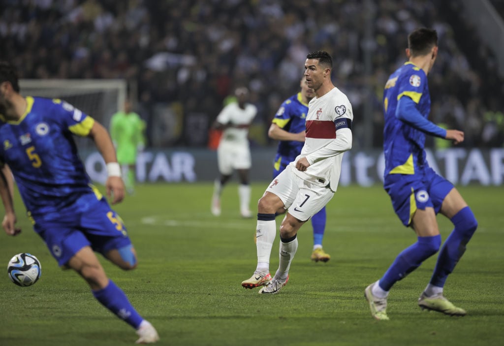 Cristiano Ronaldo marcó doblete ante Bosnia y Herzegovina