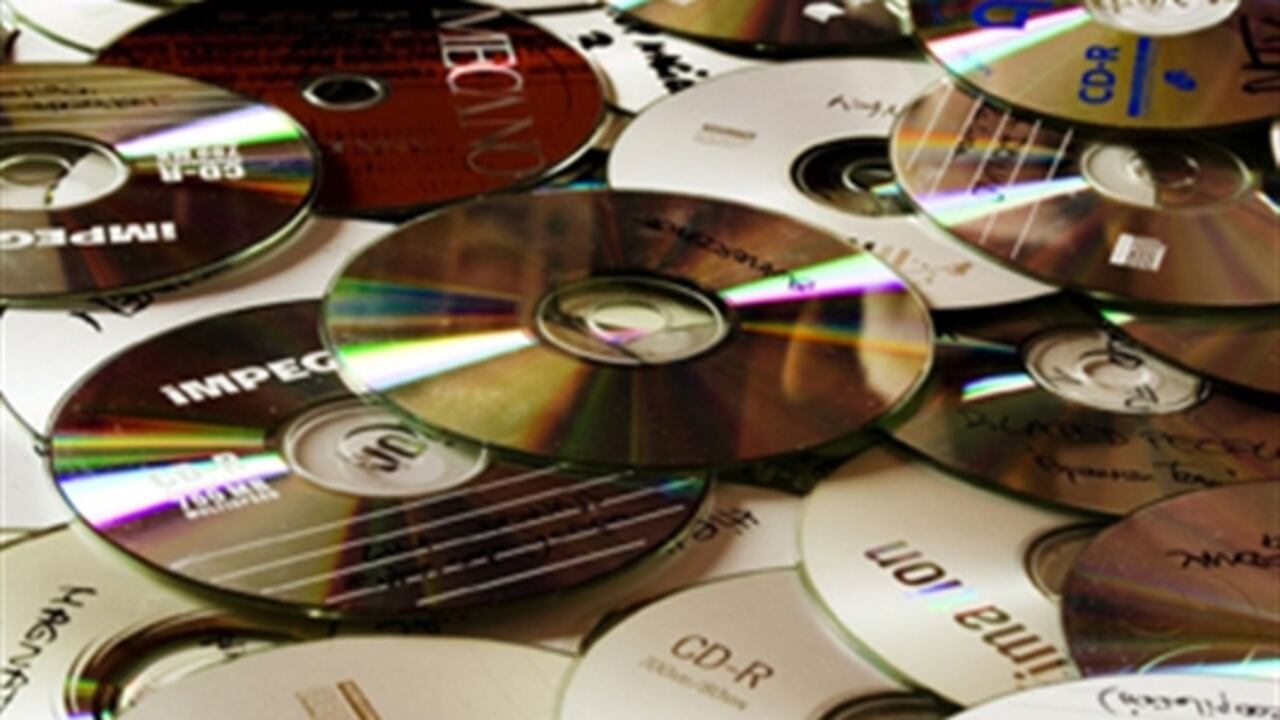 Más de 100 millones de dólares se pierden por la piratería de textos escolares, libros por internet, libros universitarios en papel y libros vendidos en semáforos.