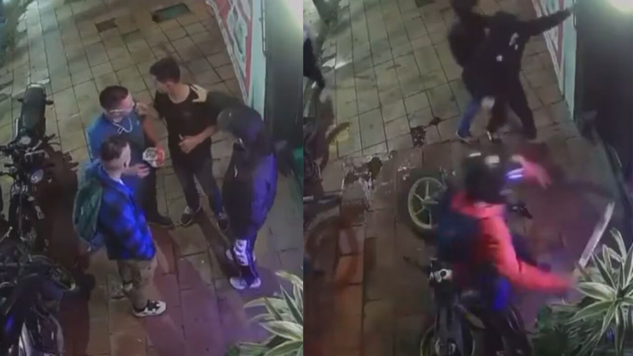 Las víctimas se encontraban hablando frente a un local.